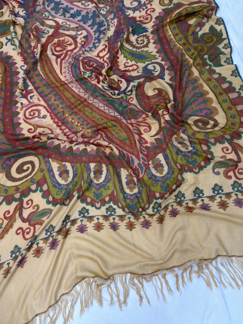 Kani shawl craftsmanship in detail