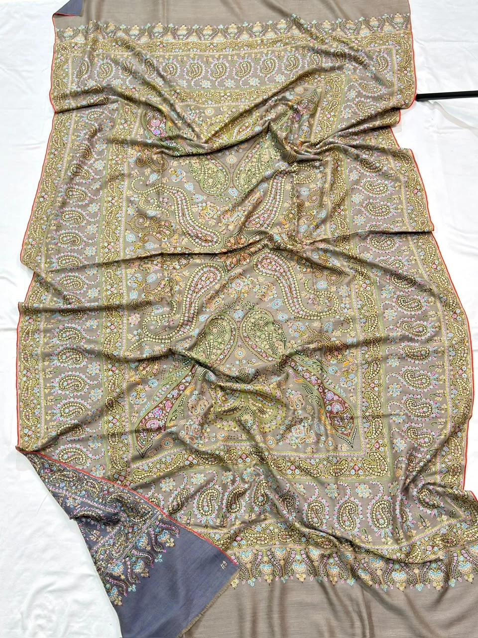 Reversible Sozni Designer Jamawar — Natural Grey
